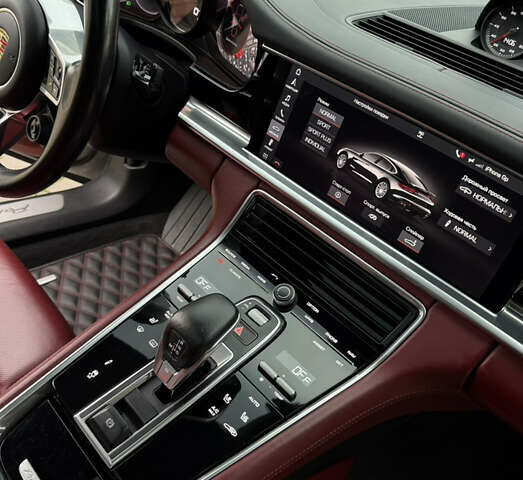 Серый Порше Панамера, объемом двигателя 2.9 л и пробегом 72 тыс. км за 68000 $, фото 17 на Automoto.ua