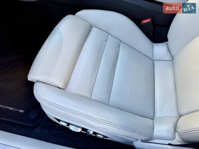 Сірий Порше Panamera, об'ємом двигуна 2.89 л та пробігом 67 тис. км за 54900 $, фото 81 на Automoto.ua