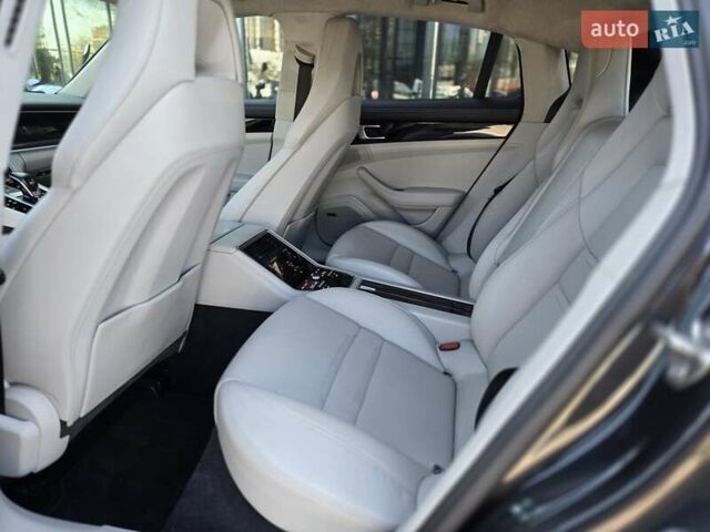 Серый Порше Панамера, объемом двигателя 2.89 л и пробегом 135 тыс. км за 47000 $, фото 11 на Automoto.ua