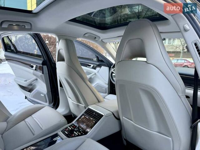 Сірий Порше Panamera, об'ємом двигуна 2.89 л та пробігом 67 тис. км за 54900 $, фото 51 на Automoto.ua