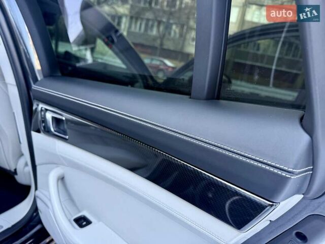 Сірий Порше Panamera, об'ємом двигуна 2.89 л та пробігом 67 тис. км за 54900 $, фото 40 на Automoto.ua