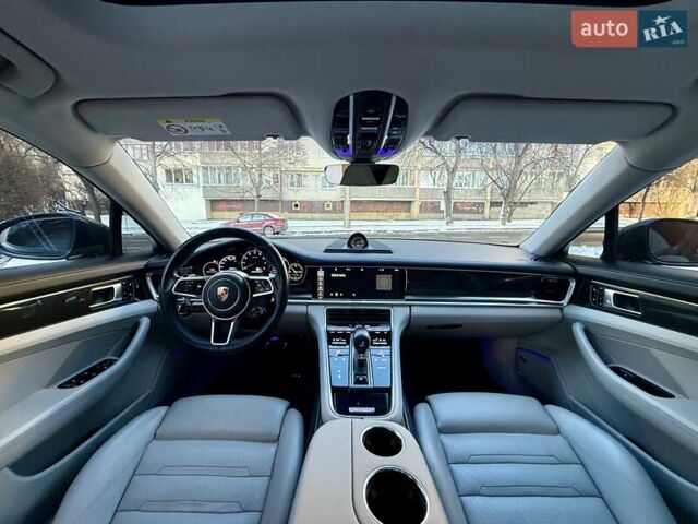 Сірий Порше Panamera, об'ємом двигуна 2.89 л та пробігом 67 тис. км за 54900 $, фото 83 на Automoto.ua
