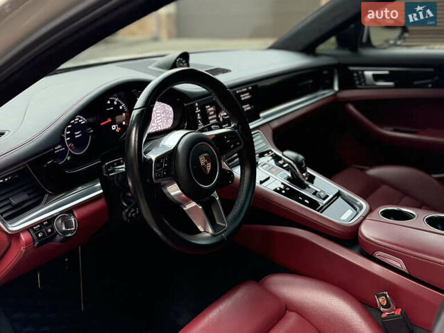 Серый Порше Панамера, объемом двигателя 2.9 л и пробегом 72 тыс. км за 68000 $, фото 34 на Automoto.ua