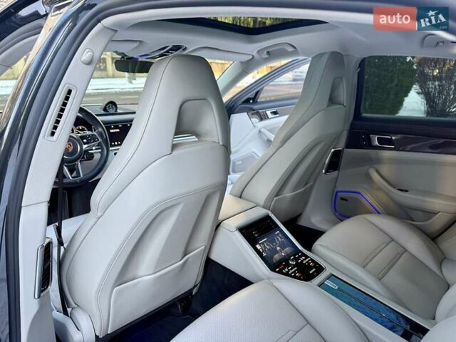 Сірий Порше Panamera, об'ємом двигуна 2.89 л та пробігом 67 тис. км за 54900 $, фото 58 на Automoto.ua