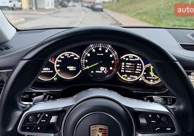 Серый Порше Панамера, объемом двигателя 2.89 л и пробегом 67 тыс. км за 65000 $, фото 12 на Automoto.ua