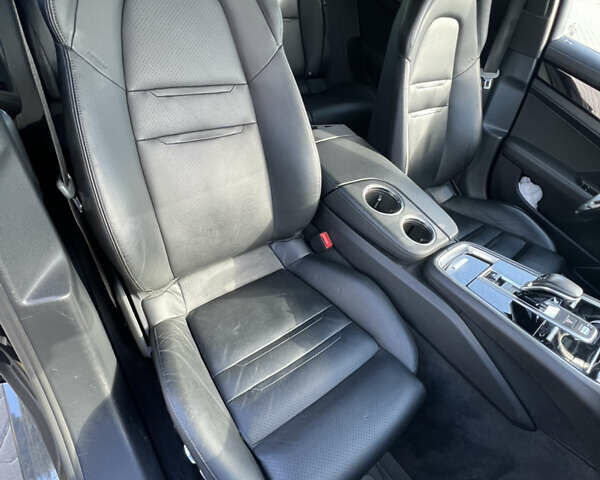Сірий Порше Panamera, об'ємом двигуна 2.9 л та пробігом 88 тис. км за 56500 $, фото 29 на Automoto.ua