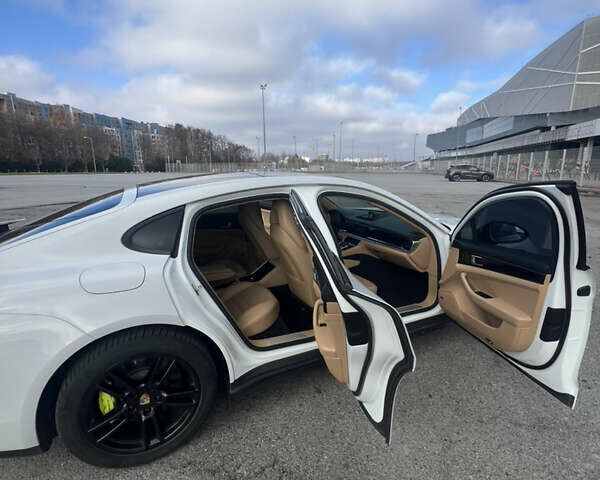 Серый Порше Панамера, объемом двигателя 2.89 л и пробегом 114 тыс. км за 49850 $, фото 7 на Automoto.ua