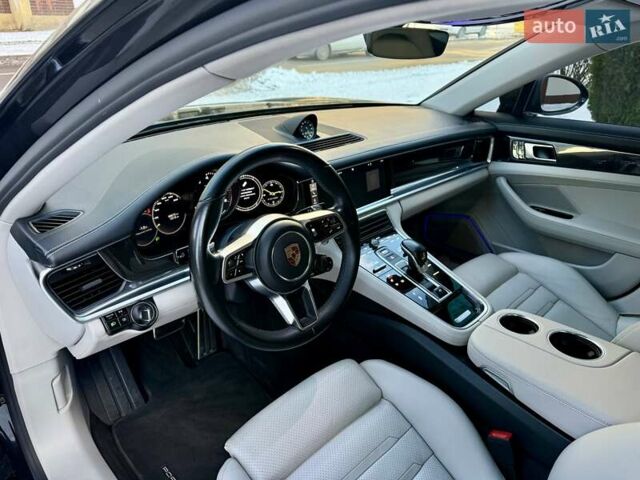 Сірий Порше Panamera, об'ємом двигуна 2.89 л та пробігом 67 тис. км за 54900 $, фото 76 на Automoto.ua