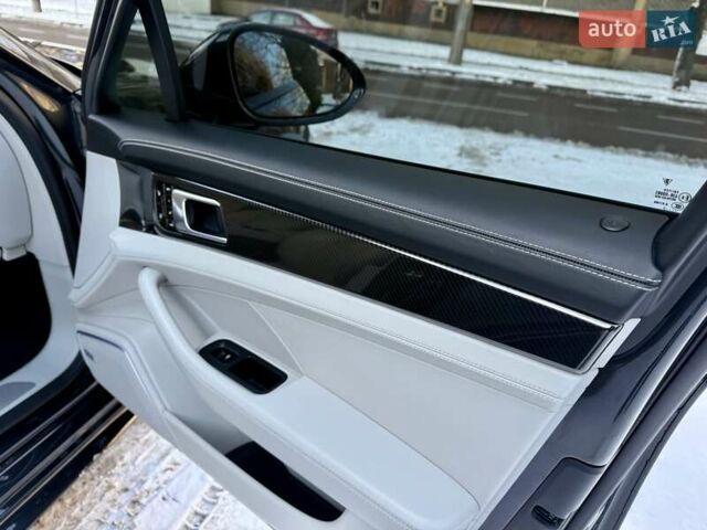 Сірий Порше Panamera, об'ємом двигуна 2.89 л та пробігом 67 тис. км за 54900 $, фото 61 на Automoto.ua