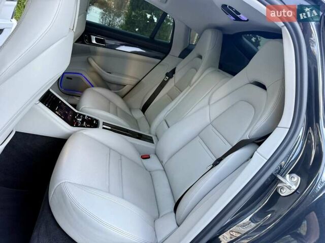 Сірий Порше Panamera, об'ємом двигуна 2.89 л та пробігом 67 тис. км за 54900 $, фото 59 на Automoto.ua