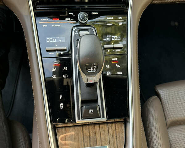 Сірий Порше Panamera, об'ємом двигуна 4 л та пробігом 53 тис. км за 85000 $, фото 18 на Automoto.ua