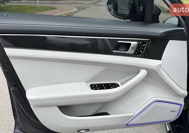 Серый Порше Панамера, объемом двигателя 2.89 л и пробегом 67 тыс. км за 65000 $, фото 13 на Automoto.ua