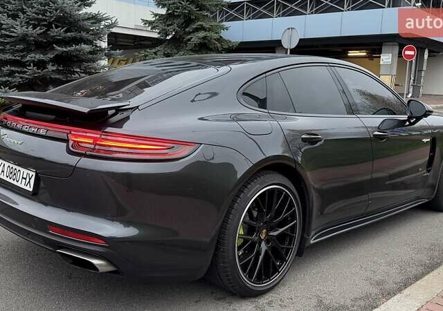 Серый Порше Панамера, объемом двигателя 2.89 л и пробегом 67 тыс. км за 65000 $, фото 6 на Automoto.ua