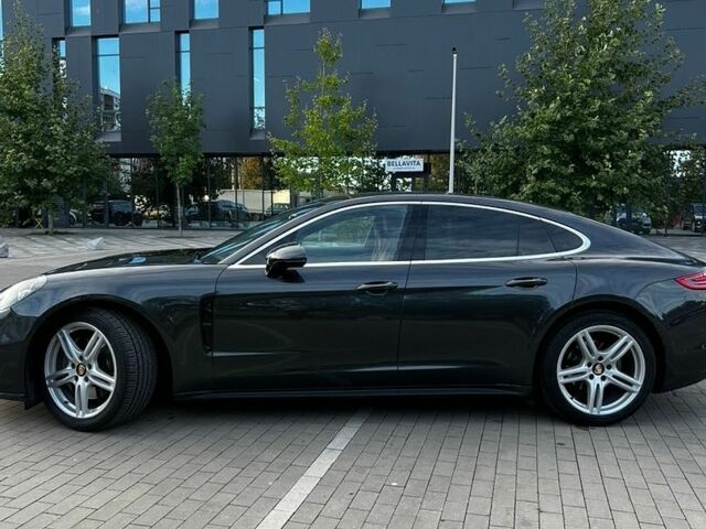 Сірий Порше Panamera, об'ємом двигуна 2.89 л та пробігом 156 тис. км за 48950 $, фото 7 на Automoto.ua