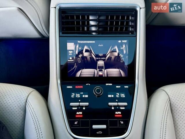 Сірий Порше Panamera, об'ємом двигуна 2.89 л та пробігом 67 тис. км за 54900 $, фото 87 на Automoto.ua