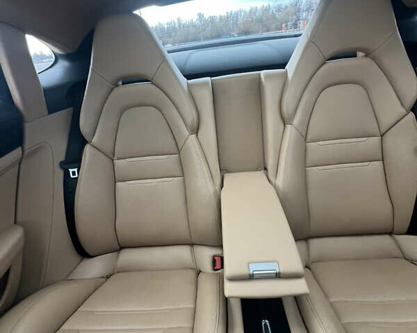 Серый Порше Панамера, объемом двигателя 2.89 л и пробегом 114 тыс. км за 49850 $, фото 24 на Automoto.ua