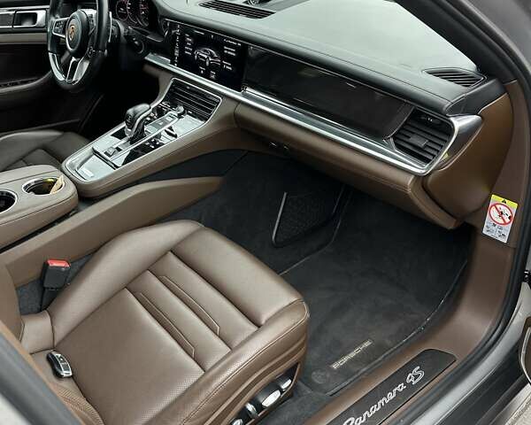 Сірий Порше Panamera, об'ємом двигуна 2.89 л та пробігом 65 тис. км за 79900 $, фото 30 на Automoto.ua