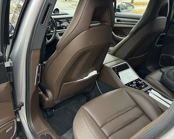 Сірий Порше Panamera, об'ємом двигуна 2.89 л та пробігом 65 тис. км за 79900 $, фото 34 на Automoto.ua