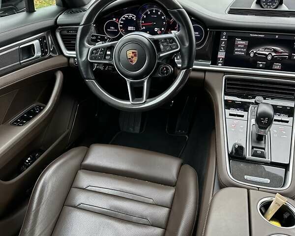 Сірий Порше Panamera, об'ємом двигуна 2.89 л та пробігом 65 тис. км за 79900 $, фото 42 на Automoto.ua