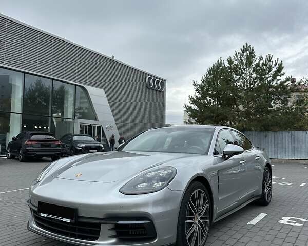 Сірий Порше Panamera, об'ємом двигуна 2.89 л та пробігом 65 тис. км за 79900 $, фото 13 на Automoto.ua