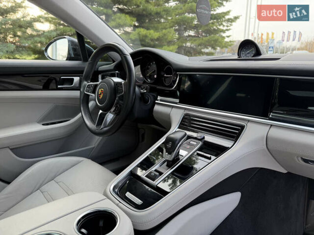 Сірий Порше Panamera, об'ємом двигуна 3 л та пробігом 72 тис. км за 55000 $, фото 19 на Automoto.ua