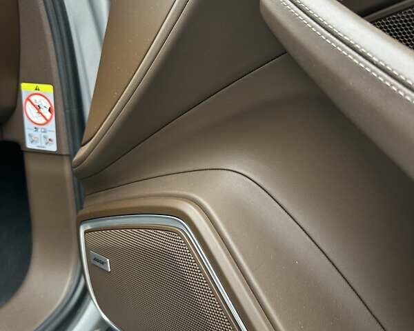 Сірий Порше Panamera, об'ємом двигуна 2.89 л та пробігом 65 тис. км за 79900 $, фото 33 на Automoto.ua