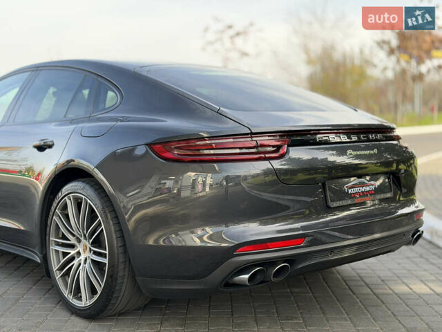 Сірий Порше Panamera, об'ємом двигуна 3 л та пробігом 72 тис. км за 55000 $, фото 5 на Automoto.ua