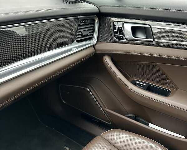 Сірий Порше Panamera, об'ємом двигуна 2.89 л та пробігом 65 тис. км за 79900 $, фото 53 на Automoto.ua