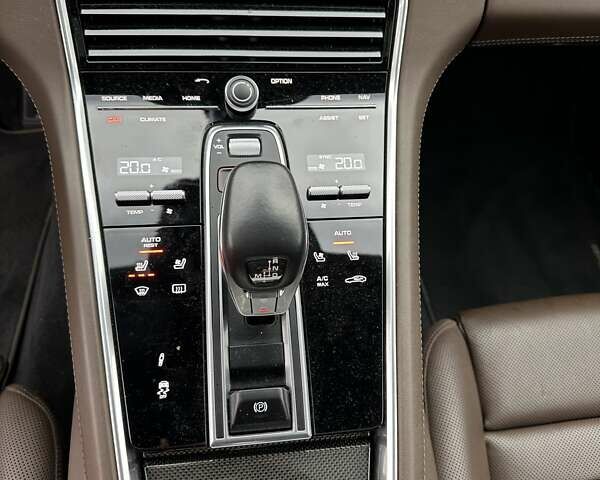 Сірий Порше Panamera, об'ємом двигуна 2.89 л та пробігом 65 тис. км за 79900 $, фото 51 на Automoto.ua