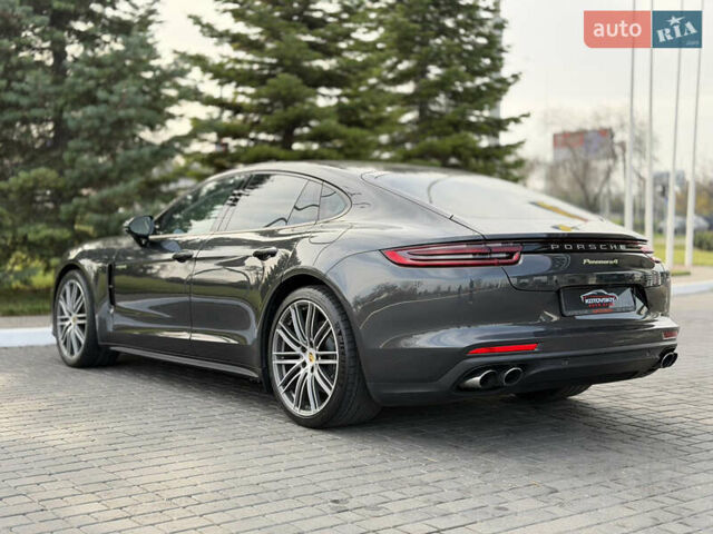 Сірий Порше Panamera, об'ємом двигуна 3 л та пробігом 72 тис. км за 55000 $, фото 22 на Automoto.ua