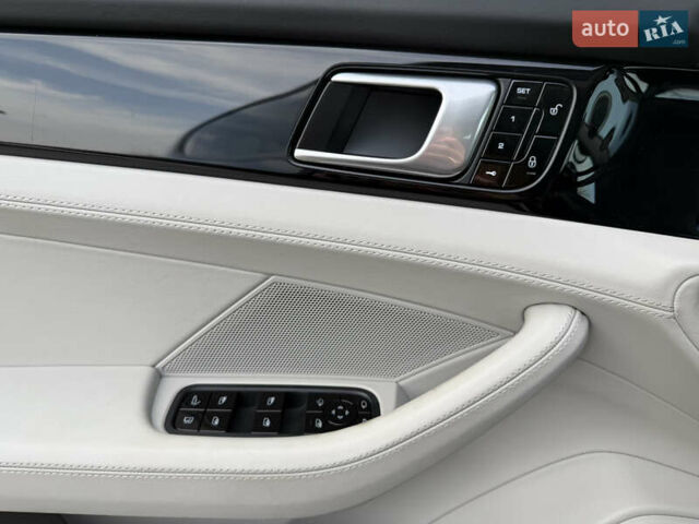 Сірий Порше Panamera, об'ємом двигуна 3 л та пробігом 72 тис. км за 55000 $, фото 13 на Automoto.ua