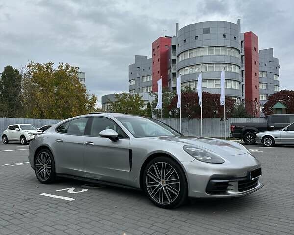 Сірий Порше Panamera, об'ємом двигуна 2.89 л та пробігом 65 тис. км за 79900 $, фото 24 на Automoto.ua