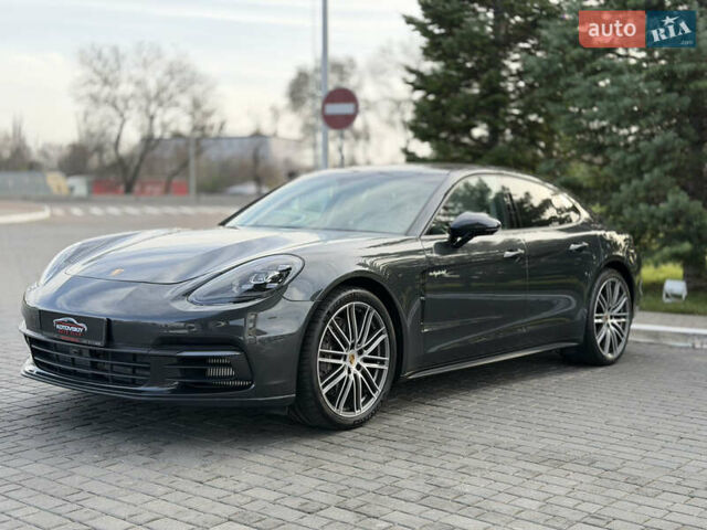 Сірий Порше Panamera, об'ємом двигуна 3 л та пробігом 72 тис. км за 55000 $, фото 9 на Automoto.ua