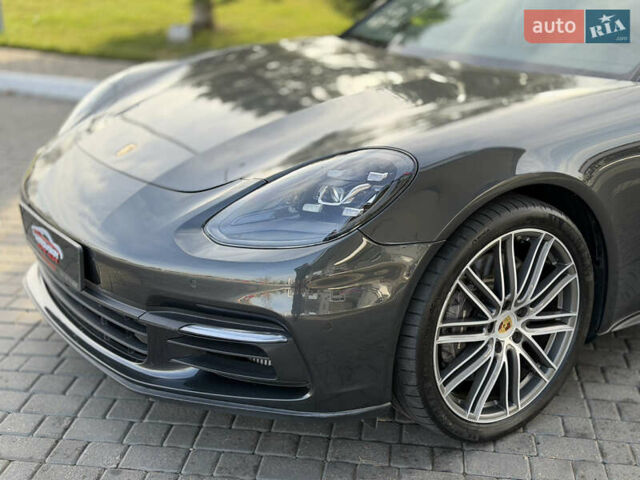 Сірий Порше Panamera, об'ємом двигуна 3 л та пробігом 72 тис. км за 55000 $, фото 2 на Automoto.ua