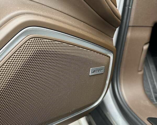 Сірий Порше Panamera, об'ємом двигуна 2.89 л та пробігом 65 тис. км за 79900 $, фото 44 на Automoto.ua