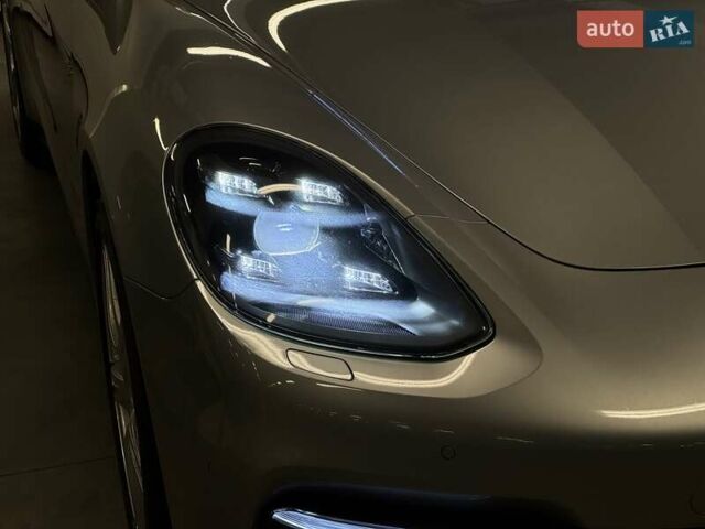 Серый Порше Панамера, объемом двигателя 2.89 л и пробегом 44 тыс. км за 80057 $, фото 13 на Automoto.ua