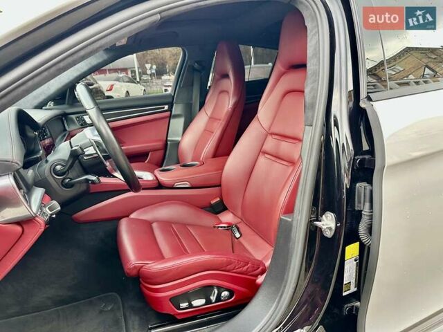 Сірий Порше Panamera, об'ємом двигуна 4 л та пробігом 63 тис. км за 79999 $, фото 32 на Automoto.ua