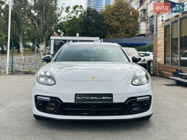 Сірий Порше Panamera, об'ємом двигуна 4 л та пробігом 63 тис. км за 79999 $, фото 2 на Automoto.ua