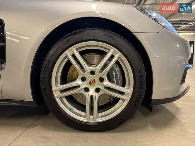 Серый Порше Панамера, объемом двигателя 2.89 л и пробегом 44 тыс. км за 80057 $, фото 20 на Automoto.ua