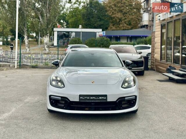 Сірий Порше Panamera, об'ємом двигуна 4 л та пробігом 63 тис. км за 79999 $, фото 3 на Automoto.ua