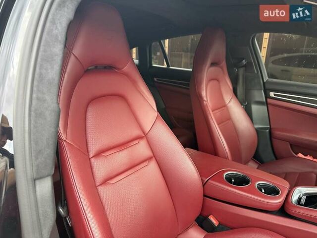 Сірий Порше Panamera, об'ємом двигуна 4 л та пробігом 63 тис. км за 79999 $, фото 19 на Automoto.ua