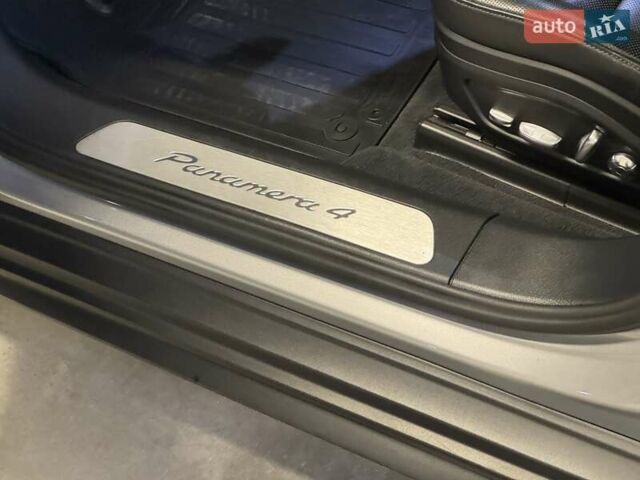 Серый Порше Панамера, объемом двигателя 2.89 л и пробегом 44 тыс. км за 80057 $, фото 21 на Automoto.ua