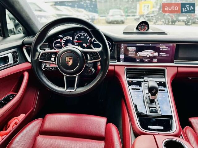 Сірий Порше Panamera, об'ємом двигуна 4 л та пробігом 63 тис. км за 79999 $, фото 28 на Automoto.ua