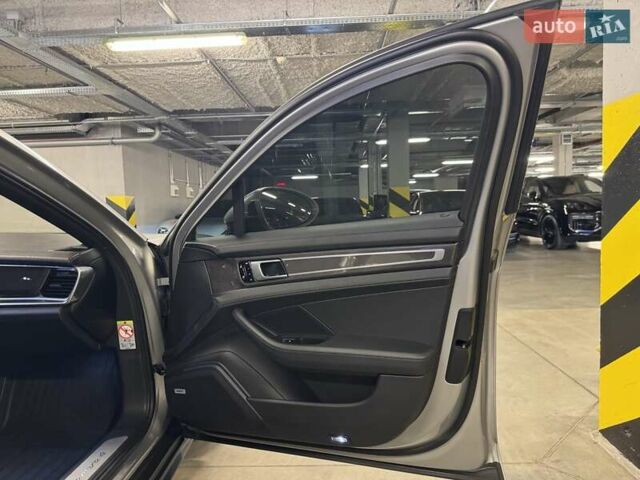 Серый Порше Панамера, объемом двигателя 2.89 л и пробегом 44 тыс. км за 80057 $, фото 33 на Automoto.ua