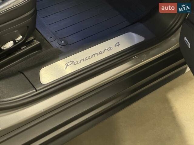 Серый Порше Панамера, объемом двигателя 2.89 л и пробегом 44 тыс. км за 80057 $, фото 24 на Automoto.ua