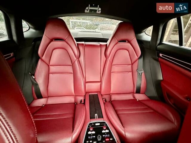 Сірий Порше Panamera, об'ємом двигуна 4 л та пробігом 63 тис. км за 79999 $, фото 17 на Automoto.ua