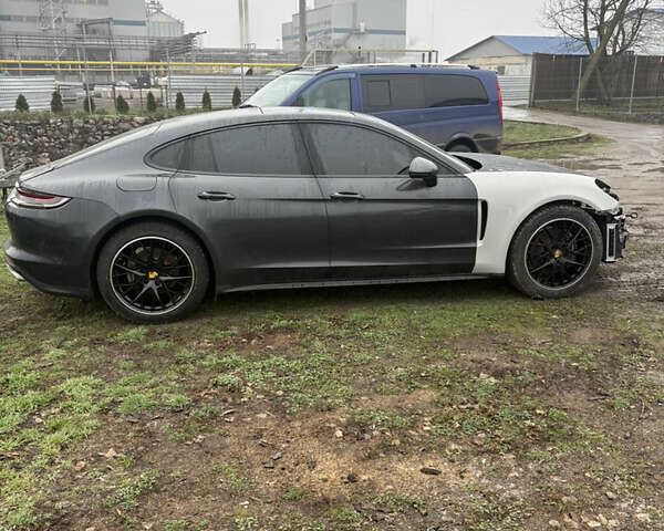 Сірий Порше Panamera, об'ємом двигуна 2.9 л та пробігом 65 тис. км за 60000 $, фото 2 на Automoto.ua