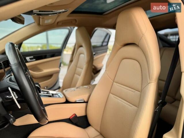 Сірий Порше Panamera, об'ємом двигуна 2.9 л та пробігом 52 тис. км за 83500 $, фото 31 на Automoto.ua