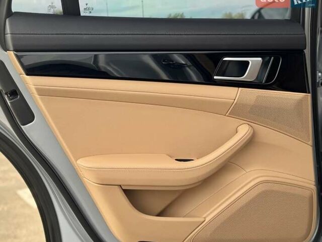 Сірий Порше Panamera, об'ємом двигуна 2.9 л та пробігом 52 тис. км за 83500 $, фото 40 на Automoto.ua