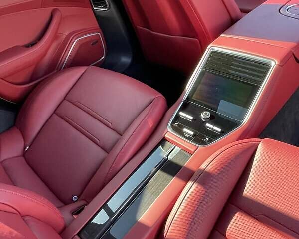 Сірий Порше Panamera, об'ємом двигуна 2.89 л та пробігом 8 тис. км за 143000 $, фото 18 на Automoto.ua